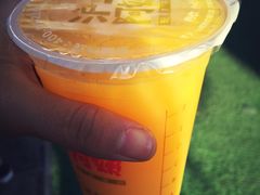 -沪上阿姨鲜果茶(世茂广场宽厚里店)
