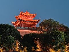 -巴陵广场