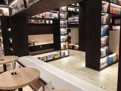 -钟书阁(群光广场店)