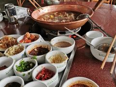-朝伟清真铜瓢牛肉馆(三十年老·店)