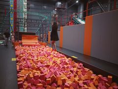 -极限PLAY运动娱乐新世界·团建派对潮玩休闲馆·室内蹦极高空游乐园