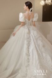-艾米丽婚纱礼服