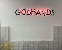 -Godhands美发设计沙龙