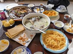 -美顺香食府鱼头老店(雪野湖店)