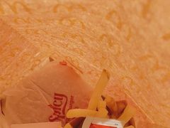 -麦当劳(上海虹桥站30B检票口楼上)
