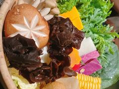 -湊湊火锅·茶憩(打浦桥日月光店)