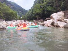 -雅鲁激流探险漂流