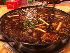 -鸿顺老铁锅美蛙鱼府(解放碑店)