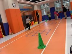 -悦动体能篮球羽毛球网球(三里河店)