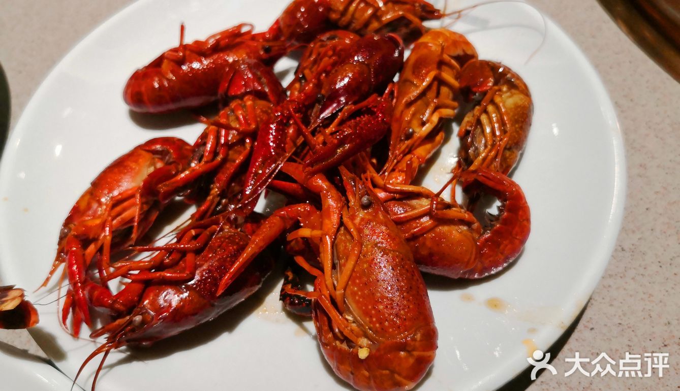 两小时内绝对让你吃饱喝好。服务员普遍以大妈为主