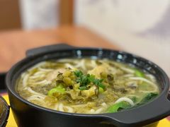 酸汤肉丝米粉-老娘舅(西湖文化广场店)