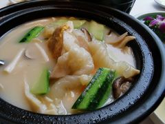 鸡汤杂菌酿豆腐煮花胶-广州酒家(昌岗地铁站店)