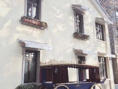-也枫·小黄楼(南山路旗舰店)