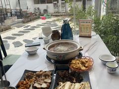 -蘑统田下·野生菌火锅