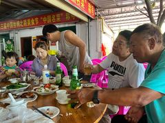 -黄记四更烤乳猪店