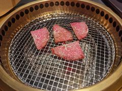 -铭牛烧肉·和牛海鲜自助(高新月牙湖店)