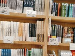 -猫的天空之城概念书店(杭州南宋御街店)