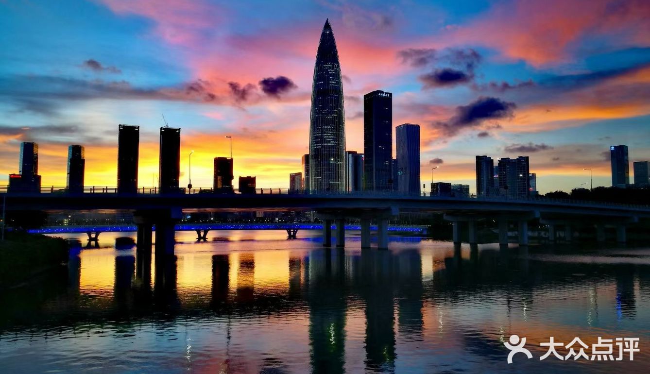 深圳人才公园的晚霞