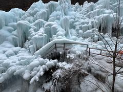 -大平台龙居瀑布旅游区