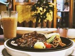 -绿茵阁西餐厅(中央广场店)