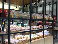 面包甜点陈列柜-仟吉(虎泉店)