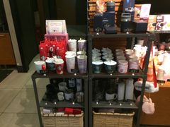 -星巴克(上海虹桥新天地二店)
