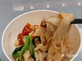 有木有哪位童鞋在哪个机场吃到过好吃的食物