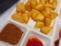 -肥肥虾庄·金牌油焖大虾(汉街SKP店)