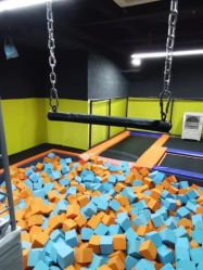 -蹦贝运动中心·蹦床·攀岩·闯关(龙岗店)
