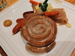 -LENBACH兰巴赫西餐啤酒坊(大连东港店)