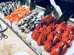 -大中华希尔顿酒店-念自助餐·嗨啤·小龙虾