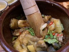 -老滇山寨•云南特色菜•地方菜•民族风情歌舞表演(金碧店)