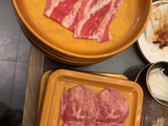 -牛YO寿喜烧·铁板烧和牛火锅自助(市府恒隆店)
