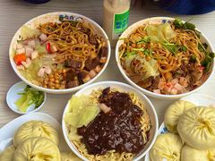 -李与白包子铺(桐梓林店)
