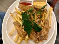 炸鸡翅薯条-WOLFGANG PUCK KITCHEN & BAR(迪士尼小镇店)