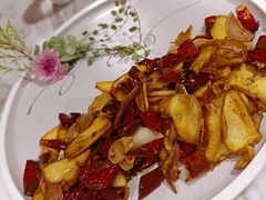 爆炒牛肝菌-云采云南菜(中山北路店)