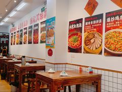 -佬缸炮江湖川菜(玉林店)