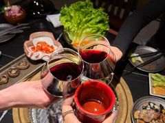 -山川小町·极番烧肉(新地假日广场店)