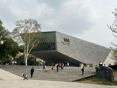 -武汉大学校门牌坊