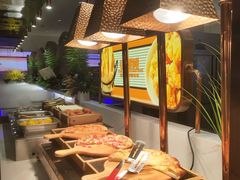 -享遇.锅姥姥牛排海鲜自助(小寨店)