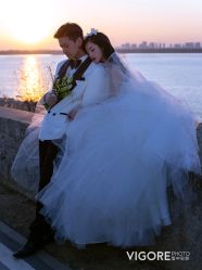 -雪中彩影婚纱摄影·微光艺术中心