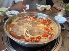 -黄利砖万峰林布依特色酸笋牛肉馆