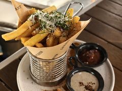 -Mark&Mars Restaurant