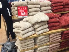 -优衣库(上海虹口龙之梦店)