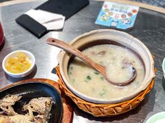 潮界生滚牛肉粥-潮界(虹桥新天地店)