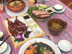 -老滇山寨•云南特色菜•地方菜•民族风情歌舞表演(金碧店)