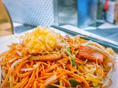 -新大咀港式茶餐厅(宝山万达店)