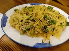 -丽虹云南过桥米线(兴工街店)