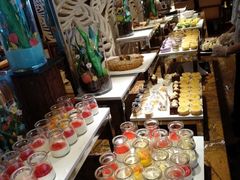 自助调料区-广州中心皇冠假日酒店-环市食坊·海鲜自助餐厅