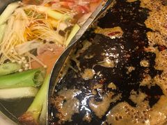 -朱氏胖子烂火锅(洪崖洞店)